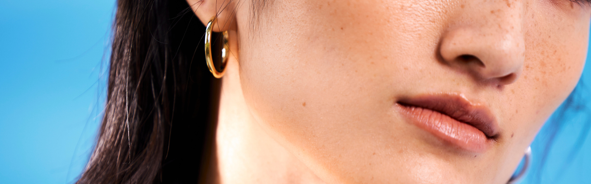 Gold Hoop Earrings for Women: Styles & Size Guide